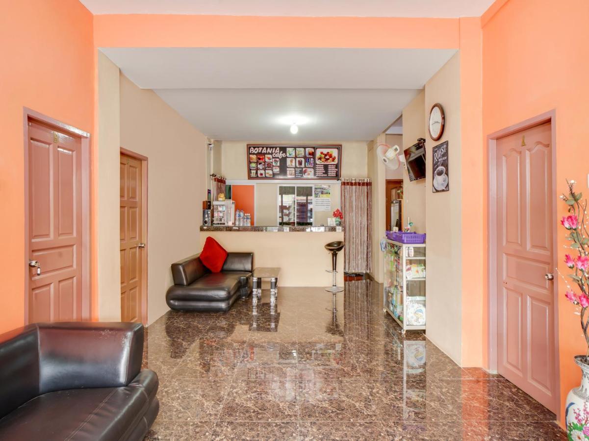 Nongsa Oyo 90024 Botania Homestay & Cafe מראה חיצוני תמונה