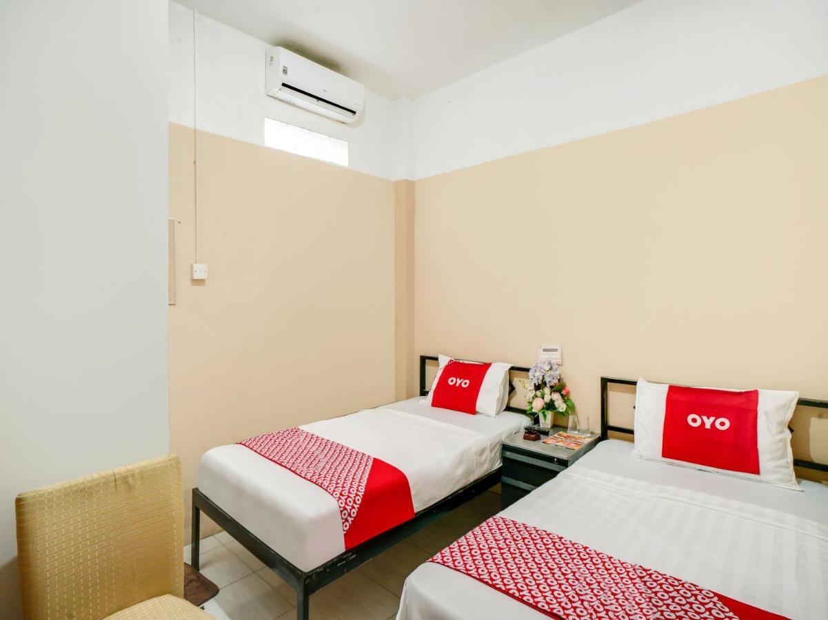 Nongsa Oyo 90024 Botania Homestay & Cafe מראה חיצוני תמונה