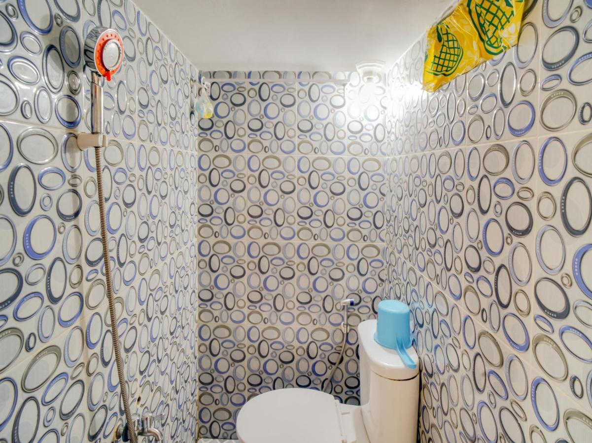 Nongsa Oyo 90024 Botania Homestay & Cafe מראה חיצוני תמונה