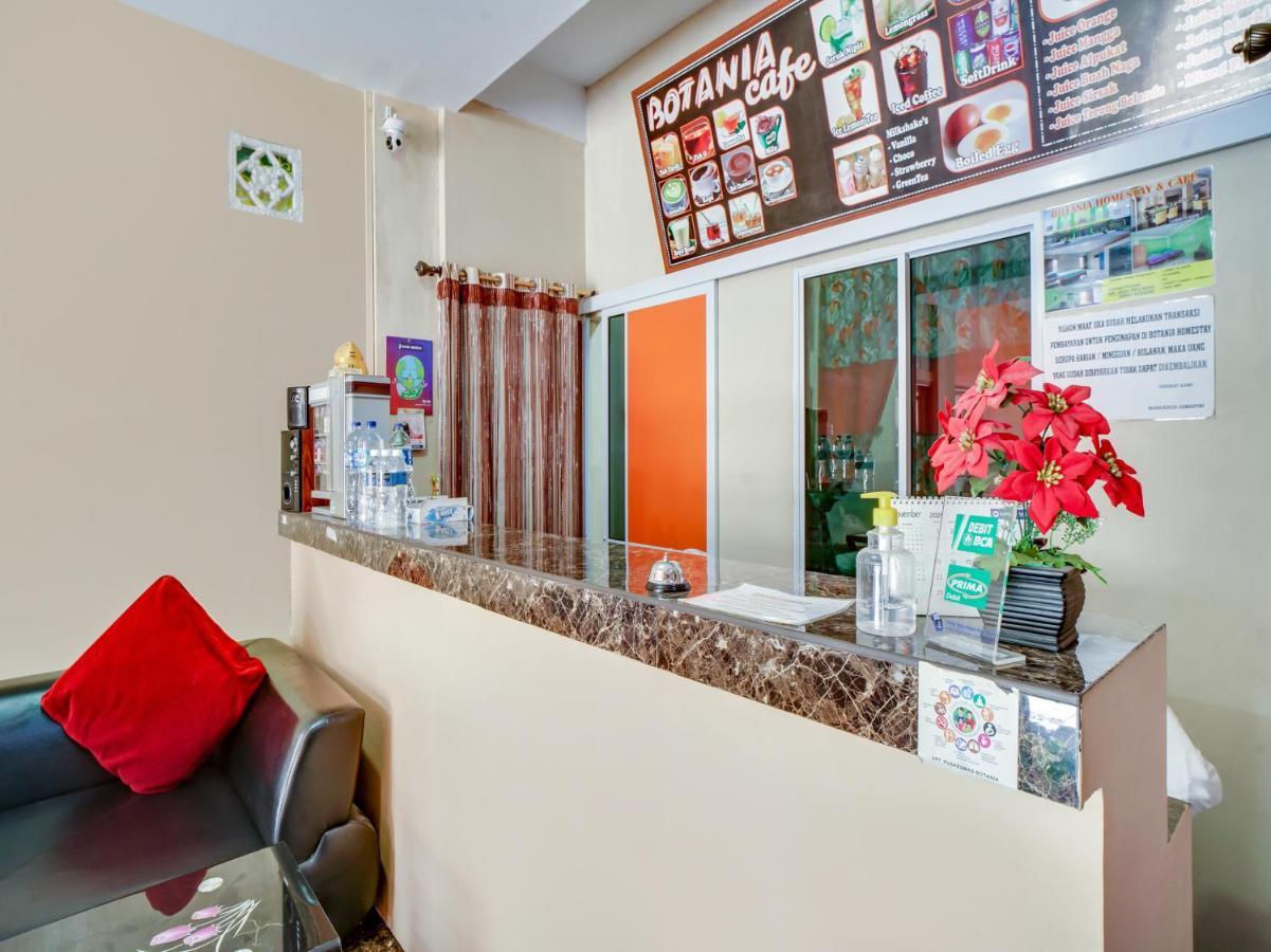 Nongsa Oyo 90024 Botania Homestay & Cafe מראה חיצוני תמונה