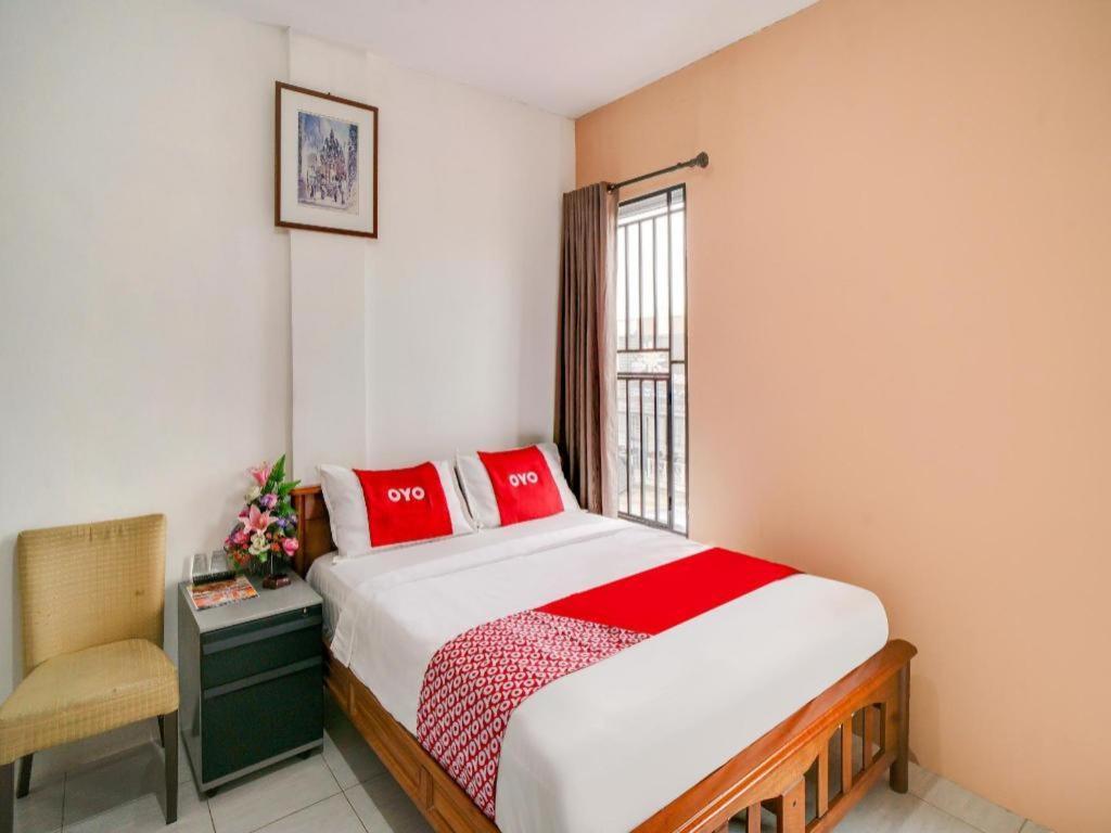 Nongsa Oyo 90024 Botania Homestay & Cafe מראה חיצוני תמונה